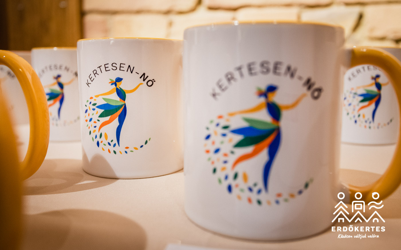 KERTESEN-NŐ AZ ÖSSZEFOGÁSBAN IS